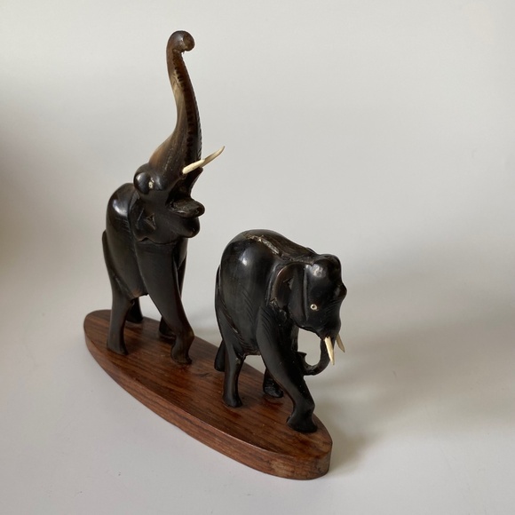 Hand Carved Water Buffalo Horn Elephant Sculpture Figurine - Picture 6 of 10